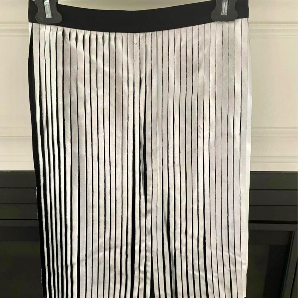 BEBE Black & Silver Pleated Skirt